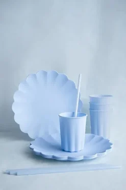 Lys blå plastikk tallerkener, 4pk
